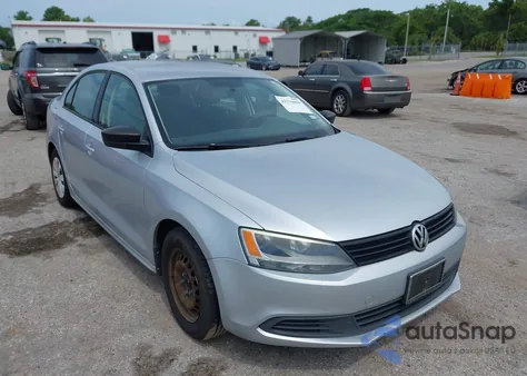 2014 Volkswagen Jetta 2.0L S из США, поврежденный, VIN 3VW2K7AJXEM251600
